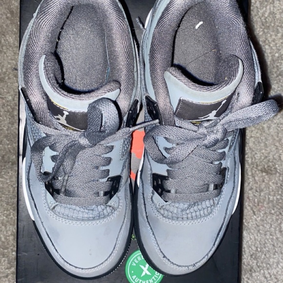 I’m selling them for $380 there my old pair and they don’t fit anymore - Picture 2 of 4